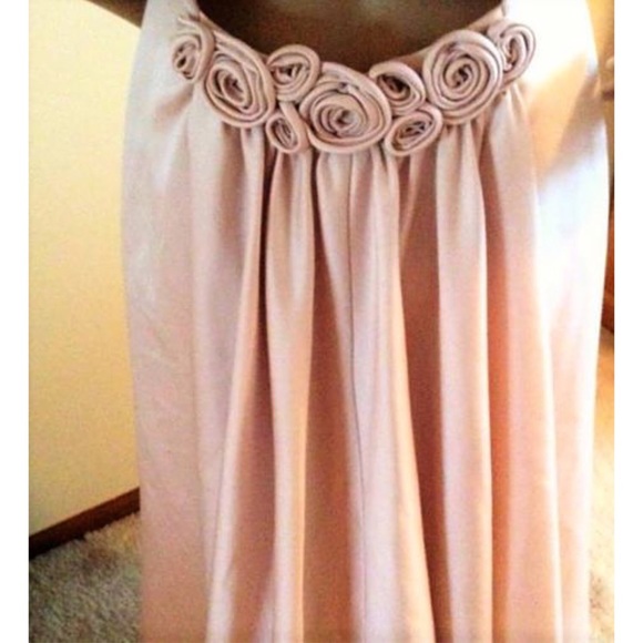 Cachet Sleeveless Gown with Roses (12) - Picture 4 of 6